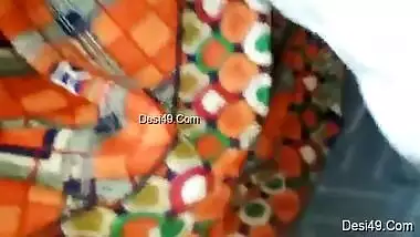 Today Exclusive- Wife Boob Pressing And Handjob