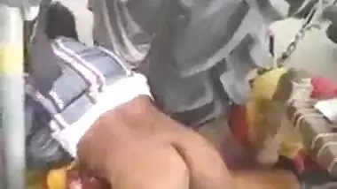 Rajasthani bhabhi ki chudai khet me