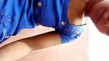 Village sexy bhabhi hairy pussy