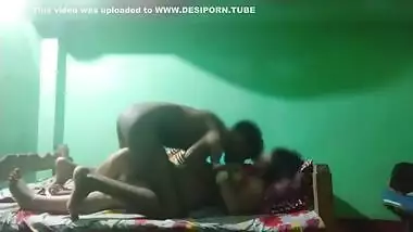 Desi Bhabhi Ki Romantic Chudayi With Her Brother Friends