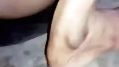 XXX obsessed guy fucks his Desi stepdaughter in the close-up MMS video