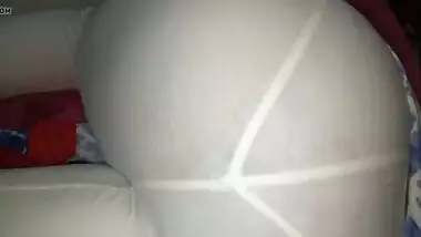  bhabhi ki superb gaand white leggings 