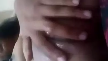 Porn video of the excited Desi enchantress masturbating wet vagina