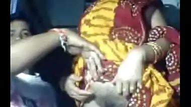 Indian Amuter Sexy couple love flaunting their sex life - Wowmoyback