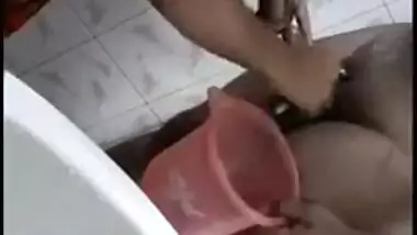 Desi maid shaving dick of house-owner movie