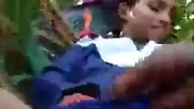 Desi teen show pussy outdoor in village sex XXX MMS