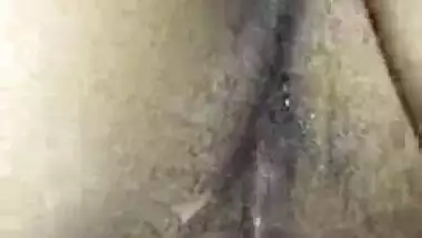 Desi Indian Slut Wife Wet Pussy Fingering by his Lover