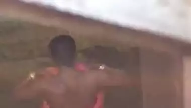 Desi village horny bhabhi nude bath show caught by