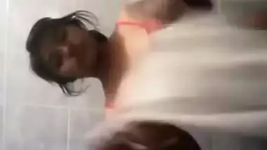 Lucknow girl recordingelfie video