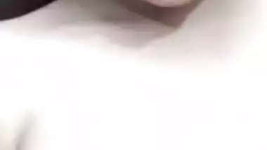 Hot Indian Girl Showing On Video Call 3 Clips Part 2