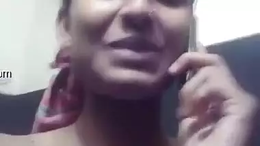 Today Exclusive- Desi Village Girl Showing Her Nude Body On Video Call