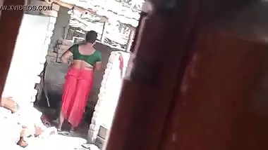 Sexy Village Aunty Bathing Video Caught On Hidden Cam