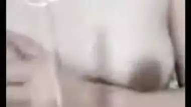 Paki Girl Sucking Her Boobs