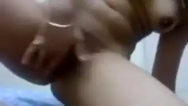 Horny babe Pragya wants to be fucked hard!!