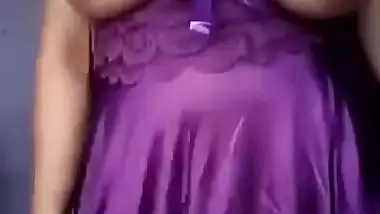 Desi Sexy Horny Wife Showing Boobs