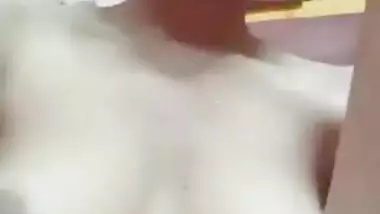Cute Desi girl solo sex show on selfie cam