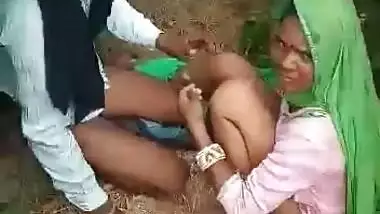 Village couple caught fucking outdoor