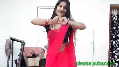 Shivani thakur hot milky navel sh0w