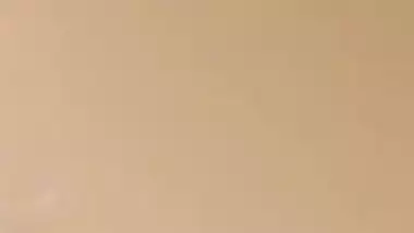 Guy took Desi teen to alley for outdoor XXX twosome that becomes MMS