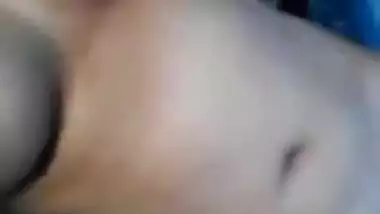 XXX video of Desi chick's twat being fingered close-up becomes MMS
