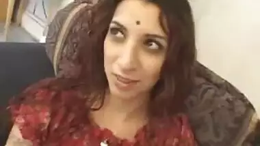 Indian Honey Cock Sucks On A Photoshoot