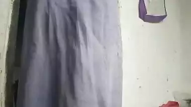 Booby Dehati girl exposing her assets on cam