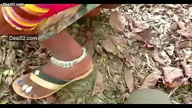 Desi village bhabi outdoor fucking