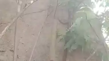 The guy enjoys desi outdoor sex with a married lady