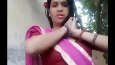 Pune housewife aunty atashi roy sexy navel boobs expose