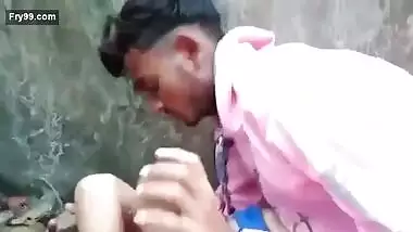 Desi cute girl Outdoor fucking