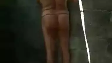 Mature Mallu aunty walking nude before sex
