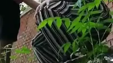 Big booty indian slutty aunty satisfies her best friend with a blowjob