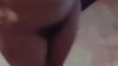 Cute desi girl showing big boobs and hairy pussy