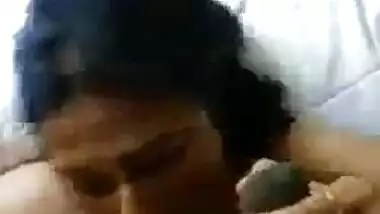 Desi call girl eating schlong of her client in hotel room