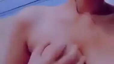 Pakistani wench showing her beautiful Desi tits for nude XXX clip