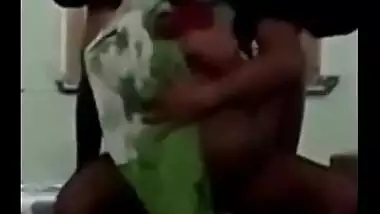 Sexy desi aunty Dipti’s hot MMS scandals