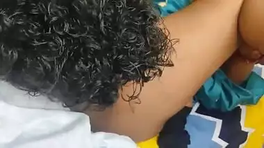 Indian hot Milf aunty vs hot teen!! Indian sex with hindi audio