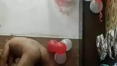 Loud moaning Indian XXX video with friends wife