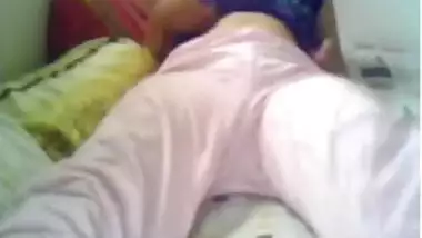 SEXY INDIAN ON WEBCAM TEASING