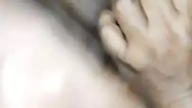 Fatty Desi Bhabhi blowjob to her house owner