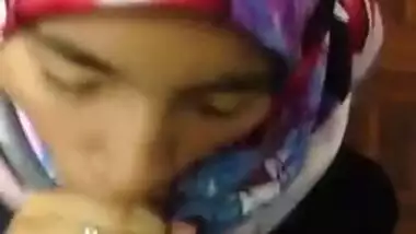 Indian desi teen girl muslim blowjob - more wcamdesgirl19.ga