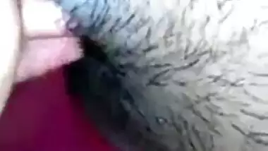 Homely gujarati bhabhi sexy masturbation in saree