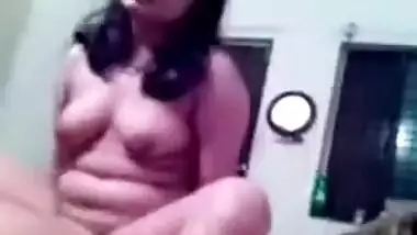 Slow orgasm for a Cutie