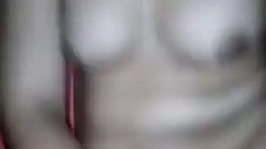 Shy prostitute bhabhi trying to hide face naked MMS