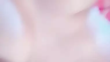 Sexy chubby beauty exposing her naked beauty