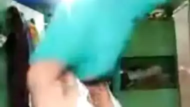 Telugu big boobs girl topless viral video call