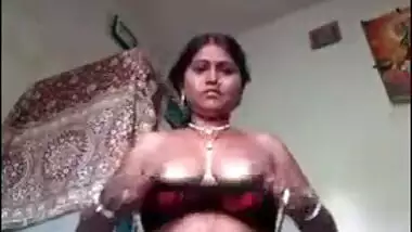 Bihari Bhabhi showing boobs on cam video clip