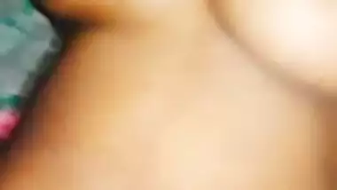 Cute XXX couple has hot sex and makes an MMS video for Desi audience