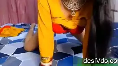 Sexy punjabi savitha bhabhi homemade mms in orange salwar