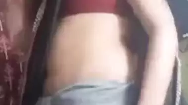 Desi Puja Aunti ,Navel and boobs cleavage in saree, Dickraising,Curvy bhabi
